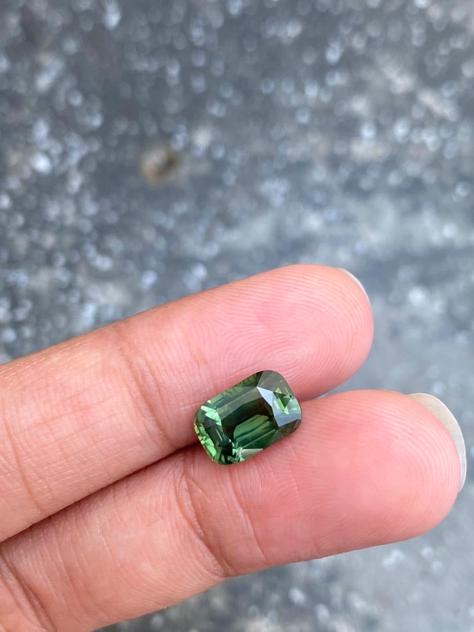 Australian Green Sapphire - 3.55 Crt - Elongated Cushion Cut - Unheated