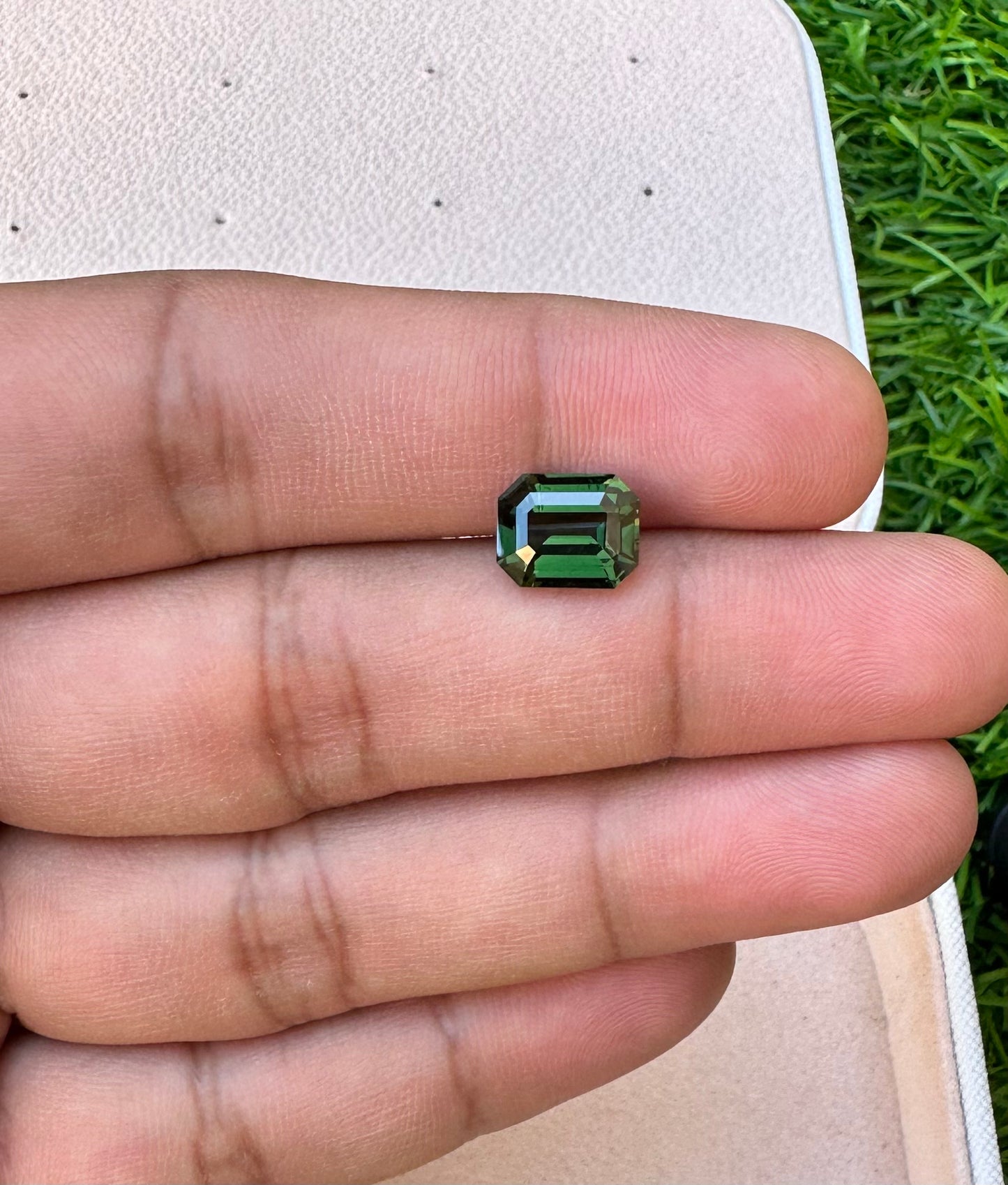 Australian Green Sapphire | 4.03 Crt | Emerald Cut - Unheated