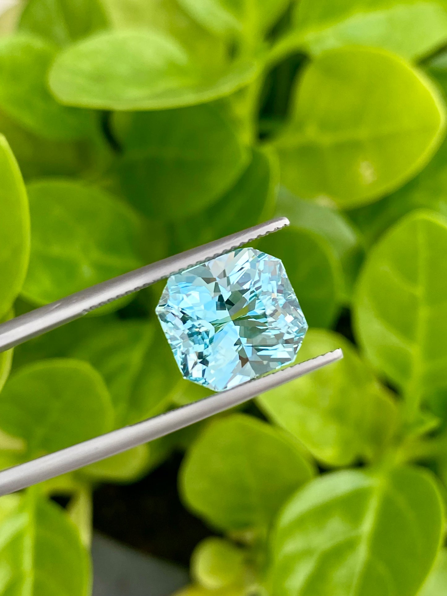 Natural Aquamarine - 8.7 Carat - Radiant Cut