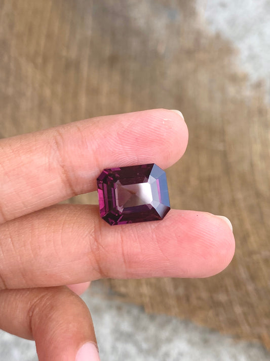 Magenta Pink Spinel - 7.05 Carat - Emerald Cut - Tanzania