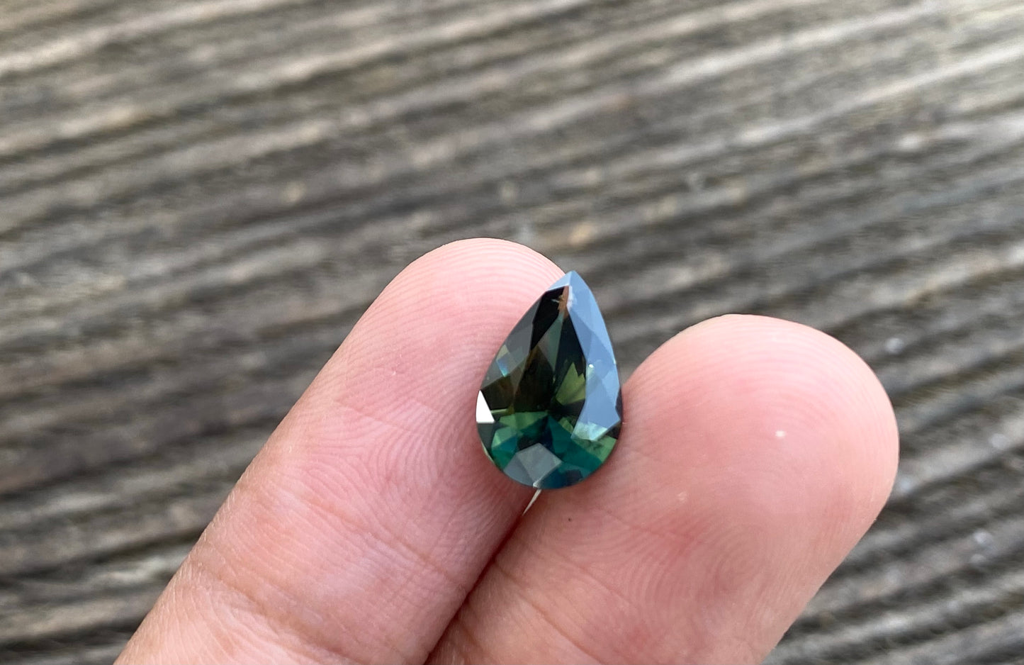 Australian Deep Teal/Parti Sapphire - 2.67 Carat - Heated