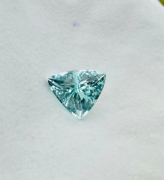 Natural Aquamarine - Trillion Cut - 9.5Crt