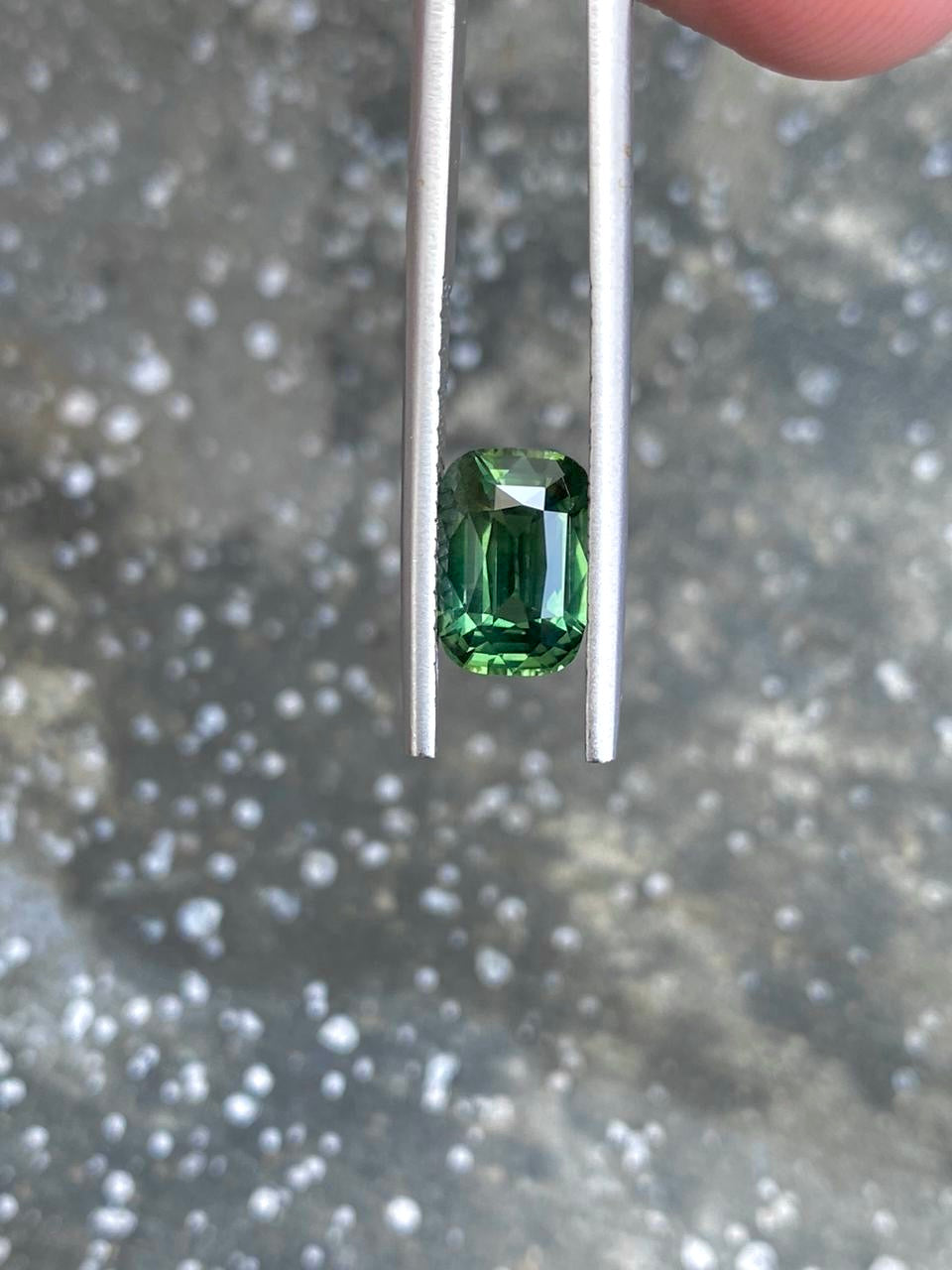 Australian Green Sapphire - 3.55 Crt - Elongated Cushion Cut - Unheated